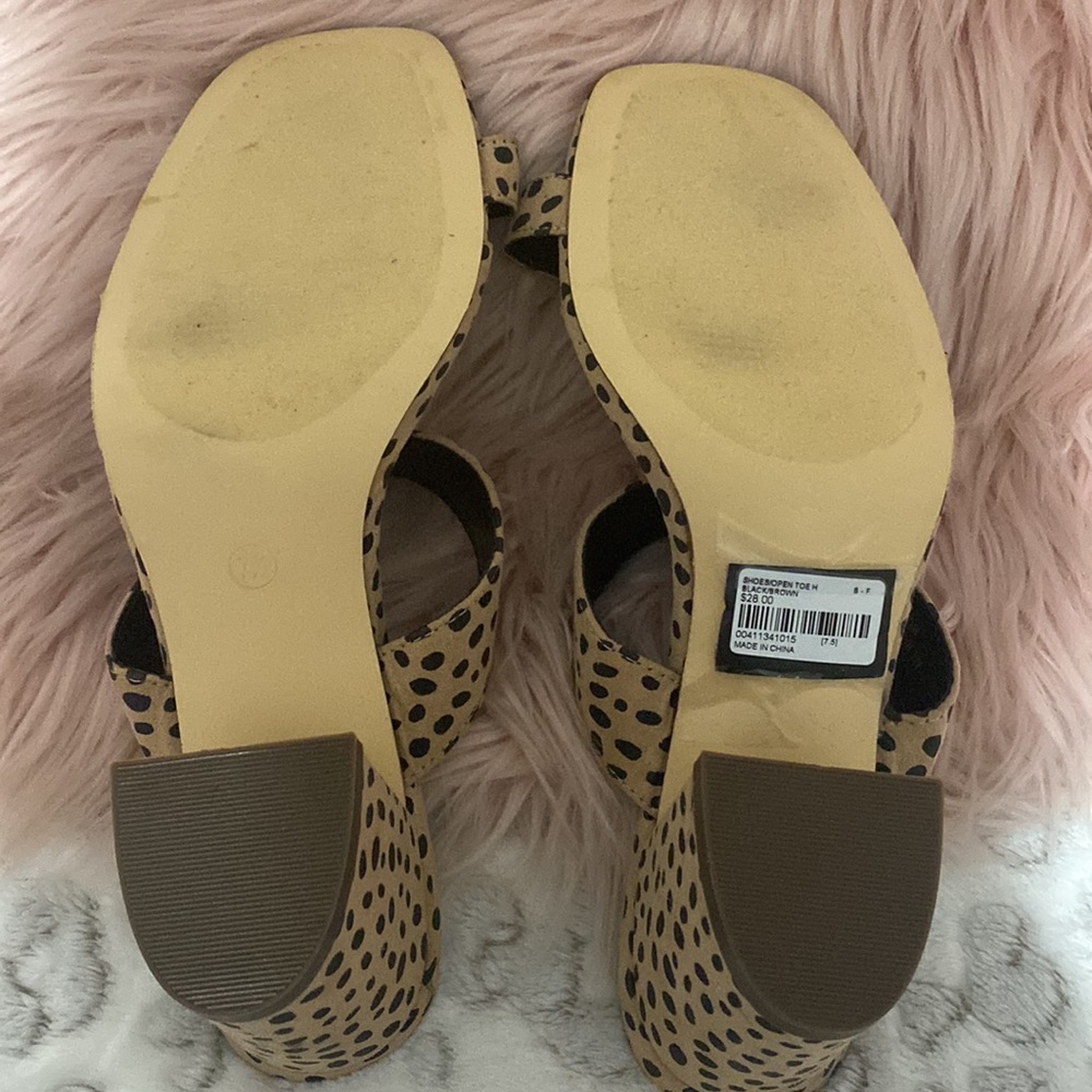 🐆 Cheetah Print Block Heels - Picture 3 of 4